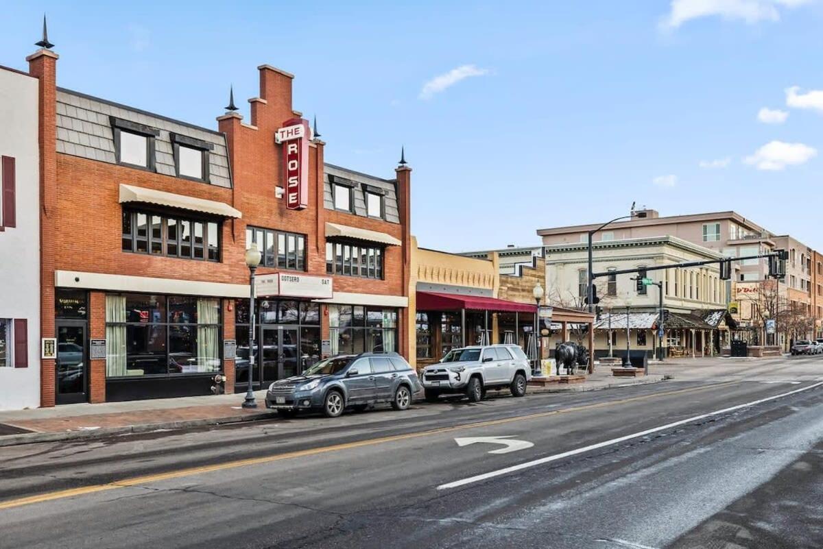 Avenue Hotel Downtown Golden Gold Miners Suite Exterior photo